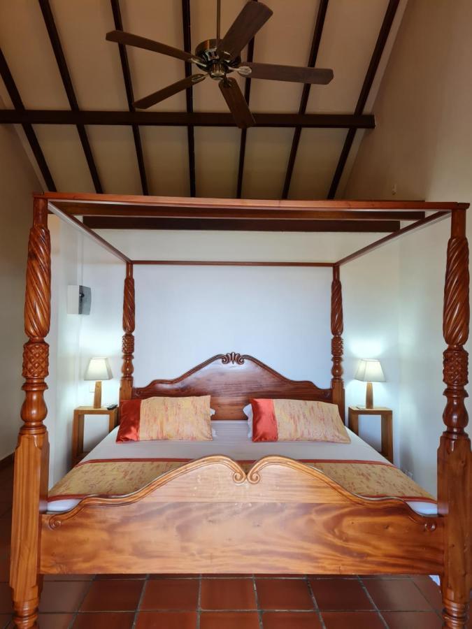 Chambre D'Hotes "Villa Rayon Vert" Deshaies Kültér fotó